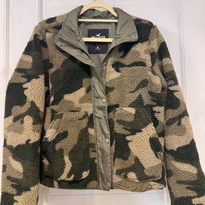 New with Tags - Hollister Camo Teddy Zip-Up